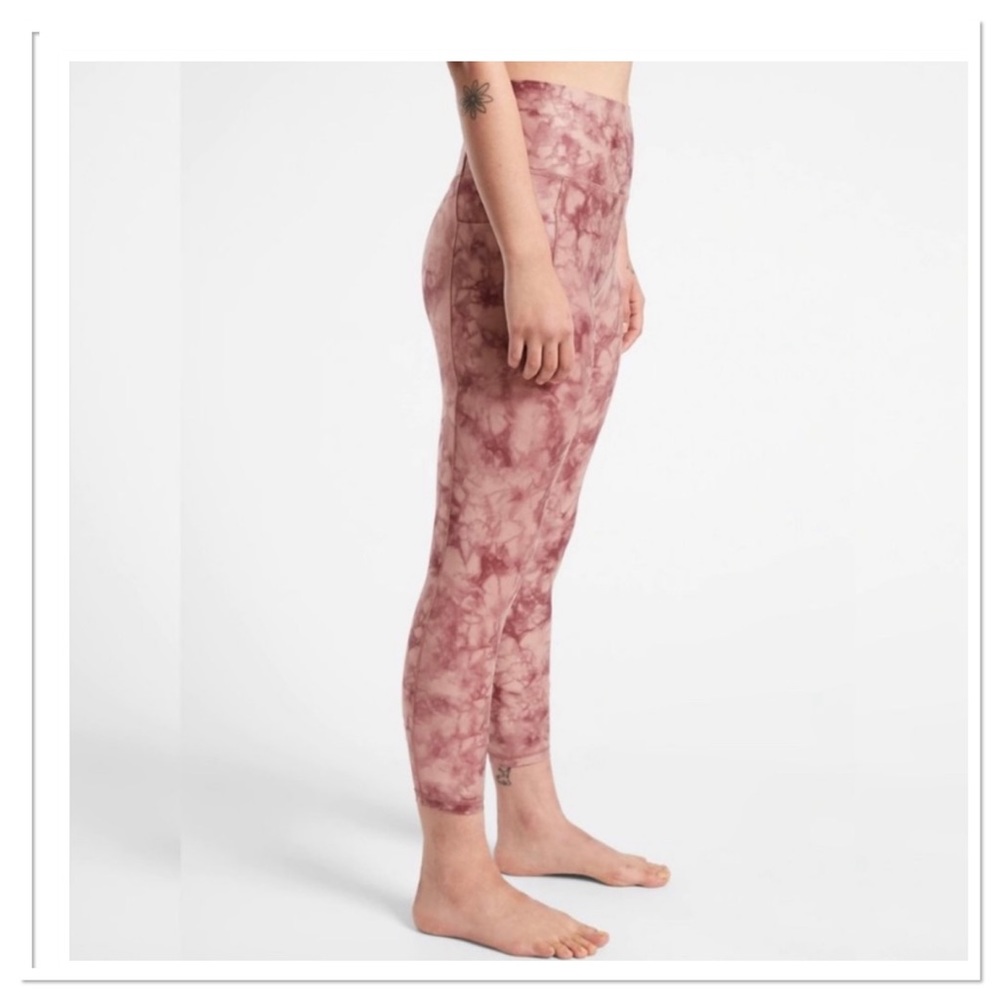 Athleta Women’s Salutation Stash Pocket II Printed 7/8 Tight Legging
